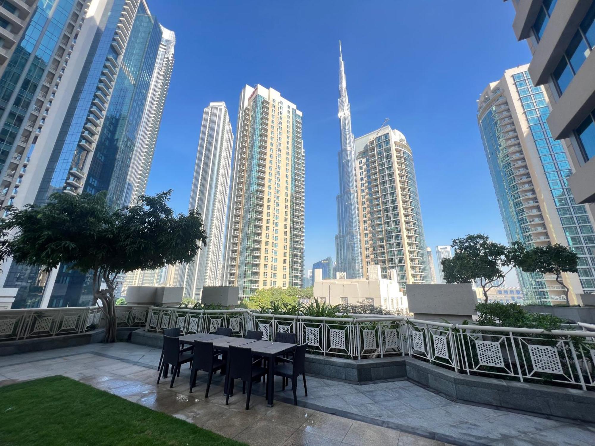 Prestige Living 2Br With Full Burj Khalifa And Fountain View By Auberge Дубай Екстер'єр фото